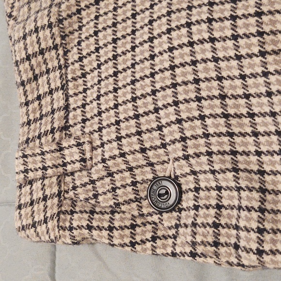 Volcom Shorts - Picture 5 of 5